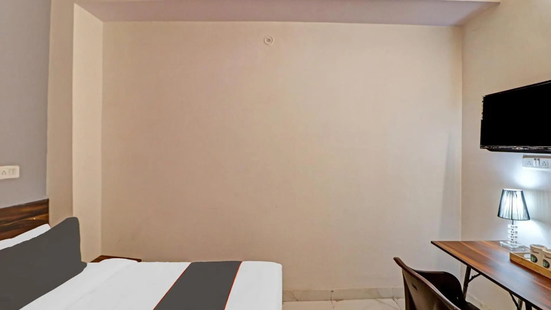 Hotel O Town Plaza Delhi   Delhi (National Capital Territory of India)