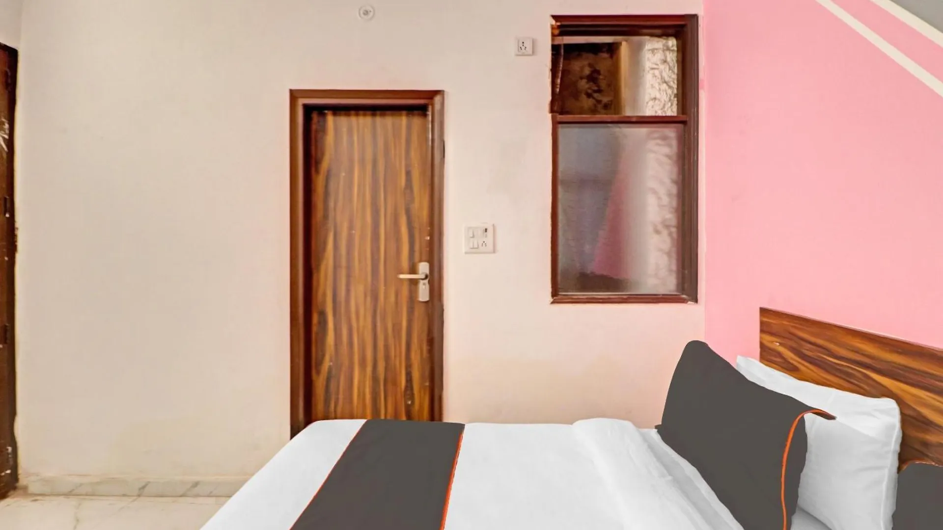 Hotel O Town Plaza Delhi  Delhi (National Capital Territory of India)