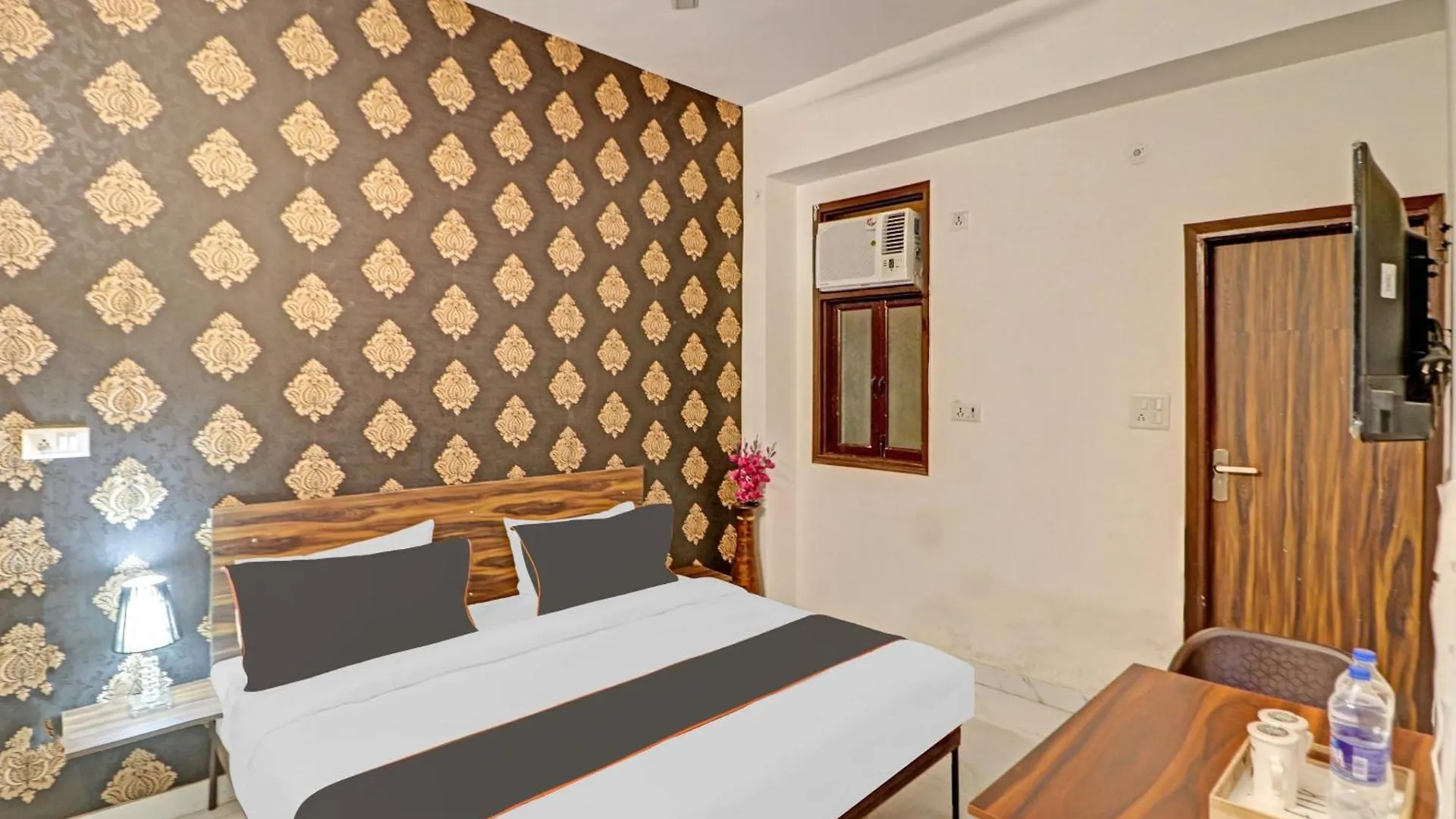 Hotel O Town Plaza Delhi   Delhi (National Capital Territory of India)