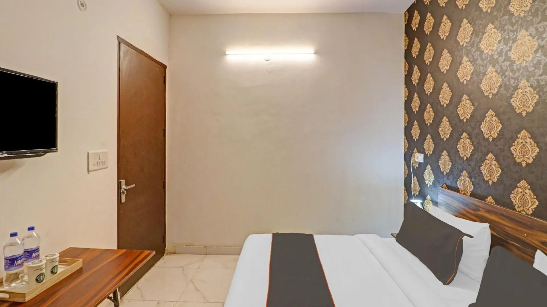 ****  Hotel O Town Plaza Delhi  India